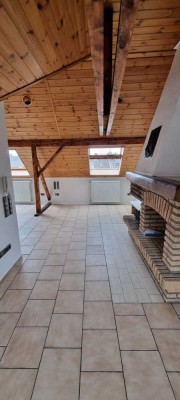 Große helle 2ZKDB DG Wohnung mit Kamin