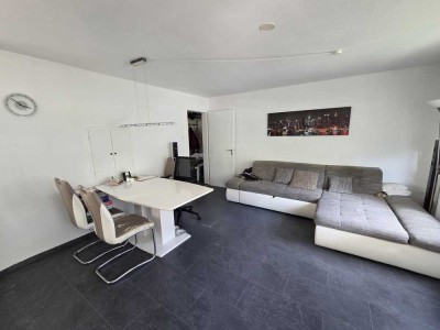 Helle 3-Zimmer-Wohnung mit großem Balkon und Garage in ruhiger Lage in Stuttgart