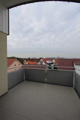 Schönes 1 Zimmer Apartment mit Balkon und Einbauküche