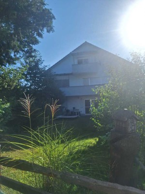 3 Raum-Wohnung mit Balkon und Badewanne