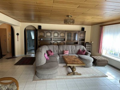 Freundliche und gepflegte 2-Raum-Wohnung mit Einbauküche in Simmertal