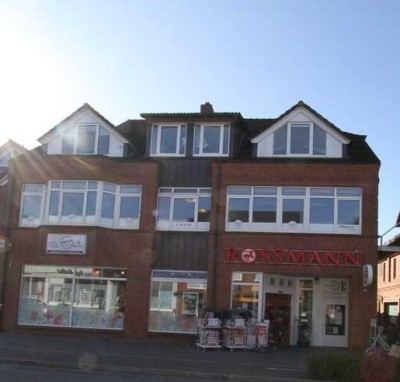 charmant geschnittene 2 Zimmerwohnung mit zusätzlicher Nutzfläche im DG, im Zentrum von Bargteheide