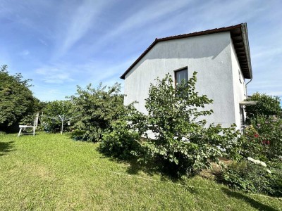 Renovierungsbedürftiges Einfamilienhaus mit großem Grundstück in Feldrandlage -vermietet-