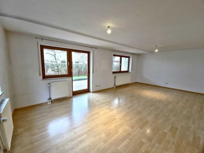 Großzügige 3-Zi-Wohnung mit großer Terrasse (ca. 16 m²) - ruhige, zentrale Lage