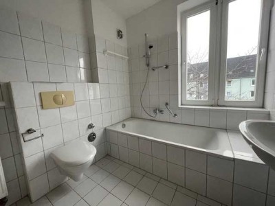 Top modernisierte 2-Zimmer-Wohnung mit neuem Tageslichtbad