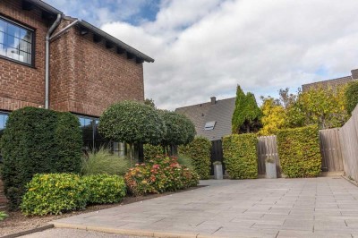 Exklusives Einfamilienhaus mit 6 Zimmern in Hardterbroich-Pesch