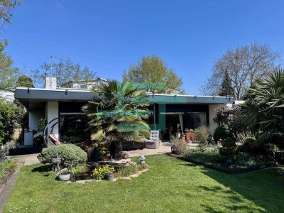 Zweifamilien-Bungalow mit großem Garten in Toplage – vielseitig nutzbar - mit Sanierungsbedarf