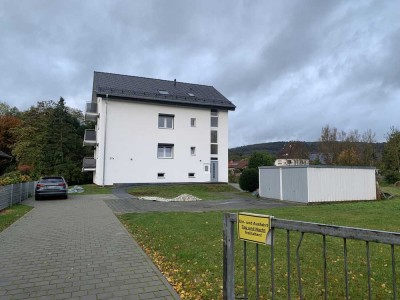 Erstbezug nach Sanierung: schöne 3-Zimmer-Wohnung mit Balkon, Garten und Garage in Steinau