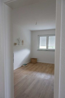 Erstbezug mit Balkon und Einbauküche:  Exklusive 3-Zimmer-Wohnung mit geh. Innenausstattung