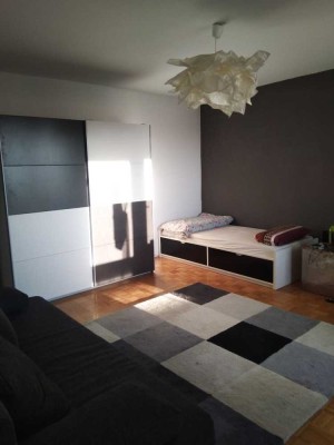 Modernisierte 1 Zimmer Wohnung mit Balkon