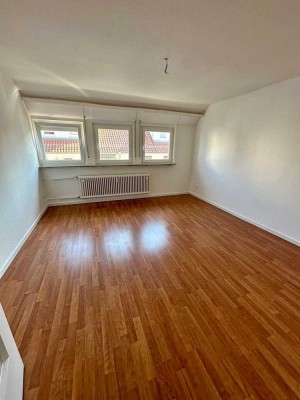 TOP SANIERTE 2-ZIMMER WHG | NEUE EBK |