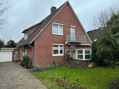 Modernisiertes EFH mit Keller und Garage auf einem schönen Erbbau-Grundstück in Lüneburg.