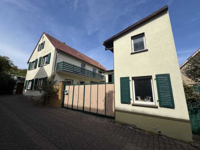 Freistehendes Generationenhaus mit großer Hof und Nebengebäude