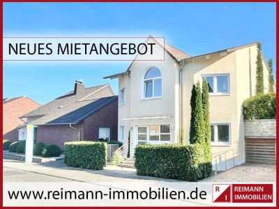 Frechen-Buschbell | 2-Zimmerwohnung mit Einbauküche in gepflegtem Dreiparteienhaus