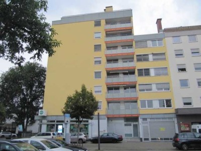 Geschmackvolle 3-Zimmer-Wohnung mit Balkon und Einbauküche in Viernheim