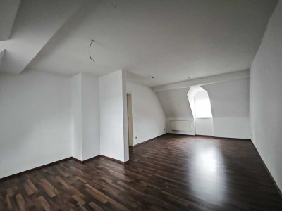 SINGLEWOHNUNG im DACHGESCHOSS
