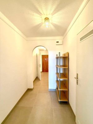 Charmante &amp; helle Garconniere mit Loggia/ Balkon und traumhaften Blick auf Maria Plain, inkl. Lift, Autostellplatz, Salzburg Liefering