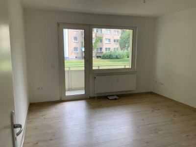 Renovierte 2-Zimmer-Wohnung mit neuem Duschbad, Laminatboden und Balkon in Ahlen!