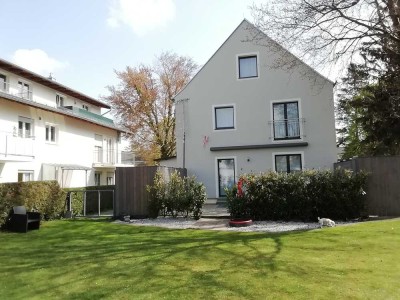 Erstbezug mit Terrasse und EBK: Stilvolle 3-Raum-Terrassenwohnung +Hobbyraum in MÜNCH