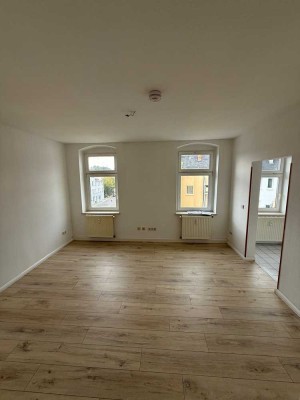 Gemütliche Dachgeschosswohnung mit großem Balkon in Limbach-Oberfrohna