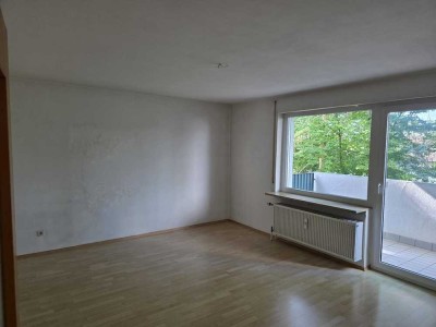 Gut geschnittene 3-ZW mit Balkon und Kfz-Stellplatz in Gerbrunn!