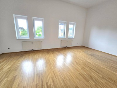 * * * LICHTDURCHFLUTETE SINGLE- und PÄRCHENWOHNUNG in GLEISDORF - NÄCHST WELLENBAD * * *