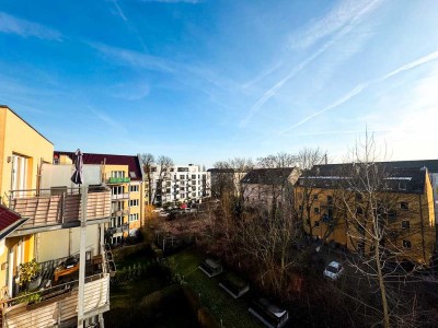 Große 3-Zimmer-Wohnung mit Terrasse, ausgezeichneter Energiewert und Solarthermie in Adlershof