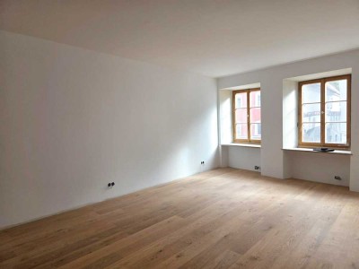 Elegante komplettsanierte 2-Zimmer Wohnung mit Tiefgarage (optional) im Herzen von Landsberg am Lech