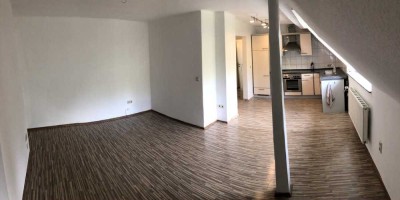 Attraktive 2-Zimmer-Dachgeschosswohnung mit Einbauküche in Sankt Augustin