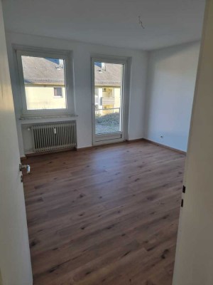 Renovierte 2,5-Zimmer Wohnung inkl. EBK und Balkon