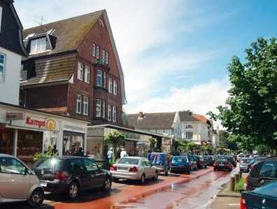 Helle Dachgeschoss-Wohnung im Herzen von Othmarschen
