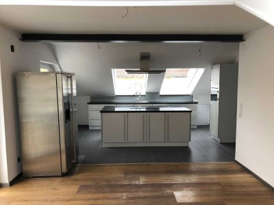 Luxuriöse 2-Zimmer Dachgeschosswohnung in Freiburg-Betzenhausen