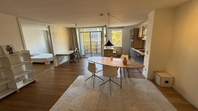 Charmantes Loft mit Balkon und Schlafzimmer in Mitte/Kreuzberg