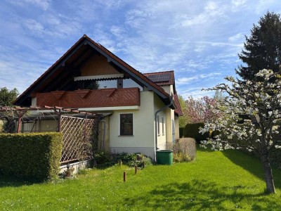 Wohn- und Geschäftshaus in Randlage von Ebersbach