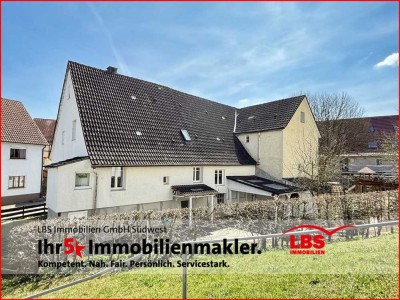 Teil-saniertes Bauernhaus in idyllischer Randlage nahe Bach