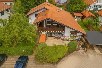 Kochel:  Mehrfamilienhaus mit guten Einnahmen, ca. 600 Meter zum See