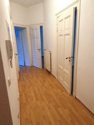 Wunderschöne lichtdurchflutete 2-Zimmer Altbauwohnung im Paulusviertel