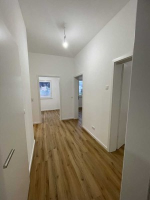 Kernsanierte Altbauwohnung mit Fußbodenheizung, Stellplatz & Top-Anbindung