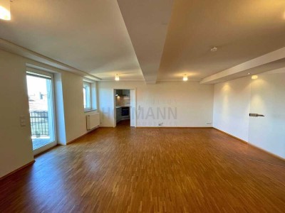 Altstadt-Highlight: Stilvolle 4- Wohnung mit Lift, Einbauküche, Garage und vieles mehr!
