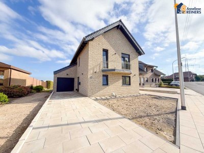 Neuwertiges Traumhaus für Ihr Familienglück in Heinsberg-Kirchhoven!