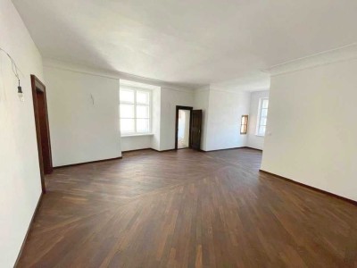 Kapitalanlage in Vilshofen - Traumhafte 3-Zimmer-Whg., vermietet - in hist. Gebäude - Denkmalschutz