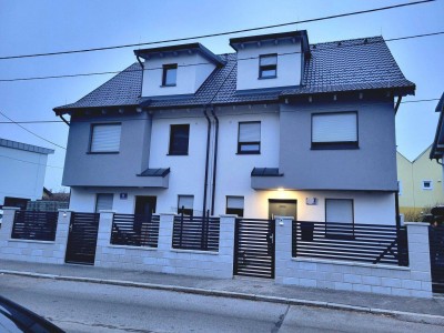 ERSTBEZUG!! MODERNES DOPPELHAUSHÄLFTE NÖRDLICHEN STADTRAND VON WIEN - 1210 WIEN LEOPOLDAU.