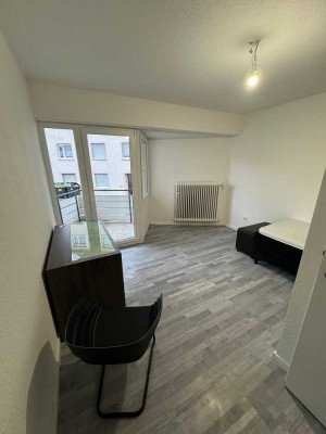 Stilvolles Appartement mit Balkon, EBK und Möbliert in Remscheid