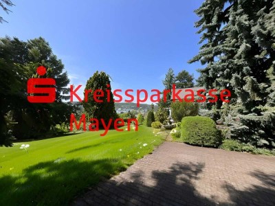 Villa mit Traumgrundstück in toller Aussichtslage.