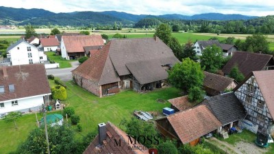 Vielfältig nutzbares Hofgut mit unglaublich viel Potenzial! Ob als Bauprojekt oder Familiensitz