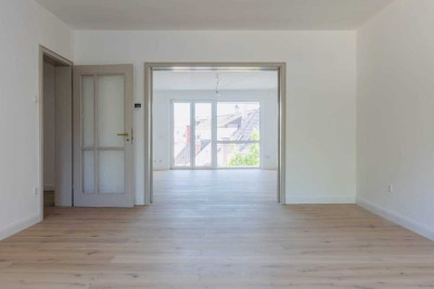 Stilvoll Wohnen in Zentrumsnähe: Sanierte Wohnung mit zwei Loggien