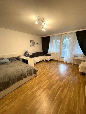 Charmante Eigentumswohnung mit verglaster Loggia in ruhiger Lage von Baden - ANLAGEHIT