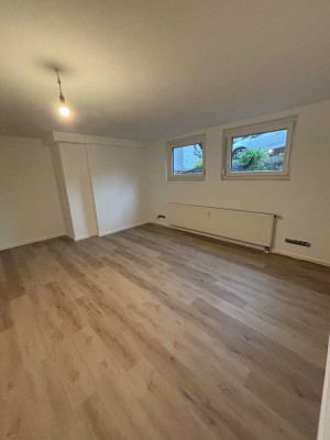 Vollständig renovierte 2-Raum-Wohnung mit Einbauküche in Aichtal