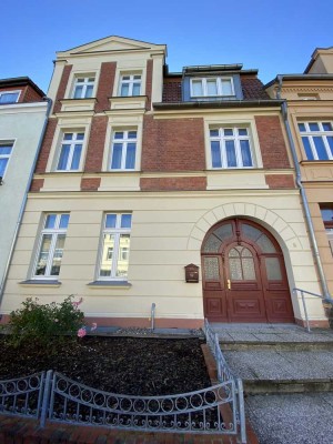 attraktives Mehrfamilienhaus mit 3 Wohnungen, Garten, Hof, Keller und Nebengelass