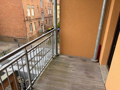 Exklusive, sanierte Schöne 2-Zimmer-Wohnung mit Balkon und Einbauküche